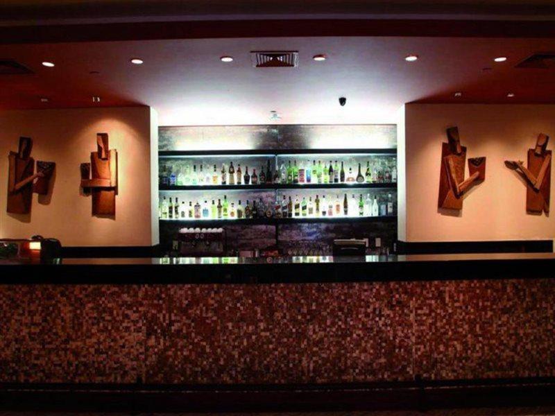 Mantra Resort Spa & Casino La Barra Exterior photo